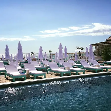 Desilva 46 & 47 Apartment Mamaia